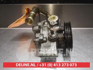 Daihatsu Sirion Power steering pump O331839 photo 2