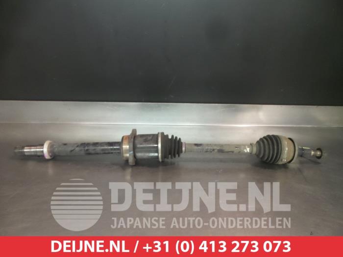 Gebruikte Steekas rechts-voor Toyota Verso 2.0 16V D-4D-F Prijs € 75,00 Margeregeling aangeboden door V.Deijne Jap.Auto-onderdelen BV