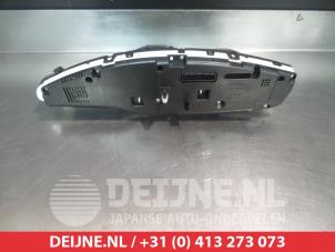 Toyota Verso Tacho - Kombiinstrument KM O305243 foto 2