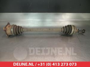 Gebruikte Steekas rechts-achter Toyota RAV4 (A2) 2.0 D-4D 16V 4x4 Prijs € 35,00 Margeregeling aangeboden door V.Deijne Jap.Auto-onderdelen BV