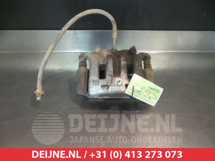 Nissan King Cab Bremszange rechts vorne O326192