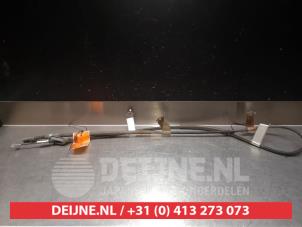 Gebruikte Handrem Kabel Honda Insight (ZE2) 1.3 16V VTEC Prijs € 20,00 Margeregeling aangeboden door V.Deijne Jap.Auto-onderdelen BV