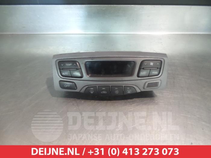 Hyundai Trajet Heater control panel O305483