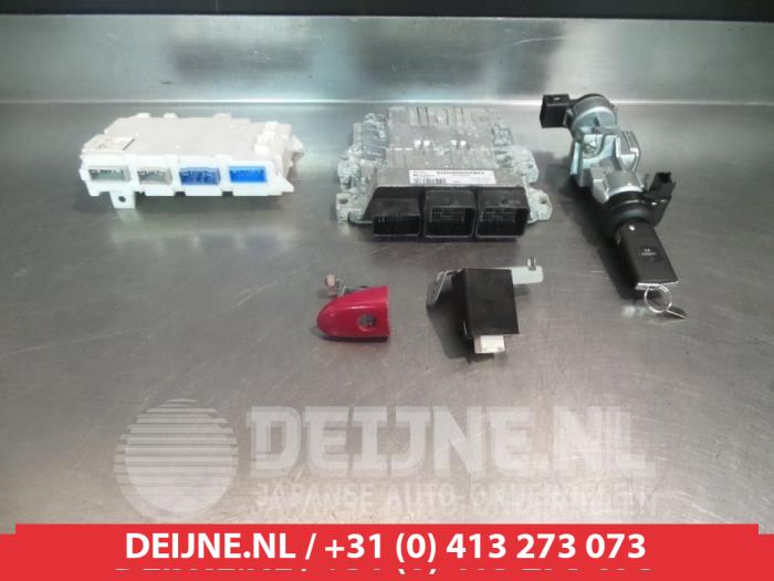 Mazda 3 Set of cylinder locks (complete) O277691