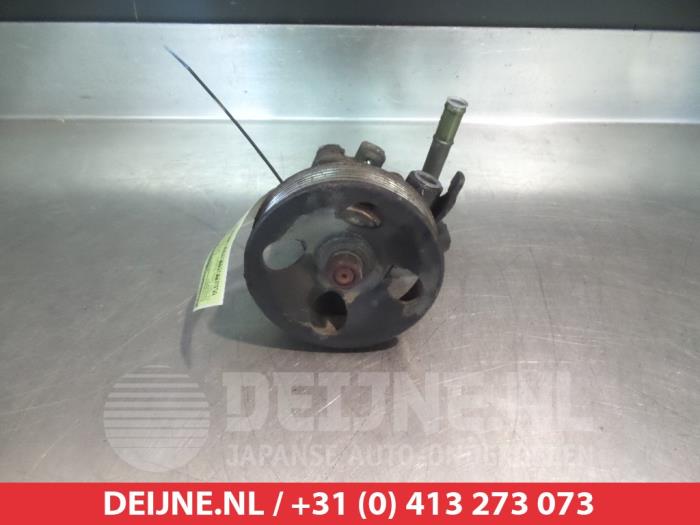 Hyundai Trajet Power steering pump O330982