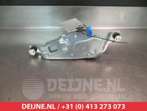 Subaru Impreza Rear wiper motor O301106 photo 2