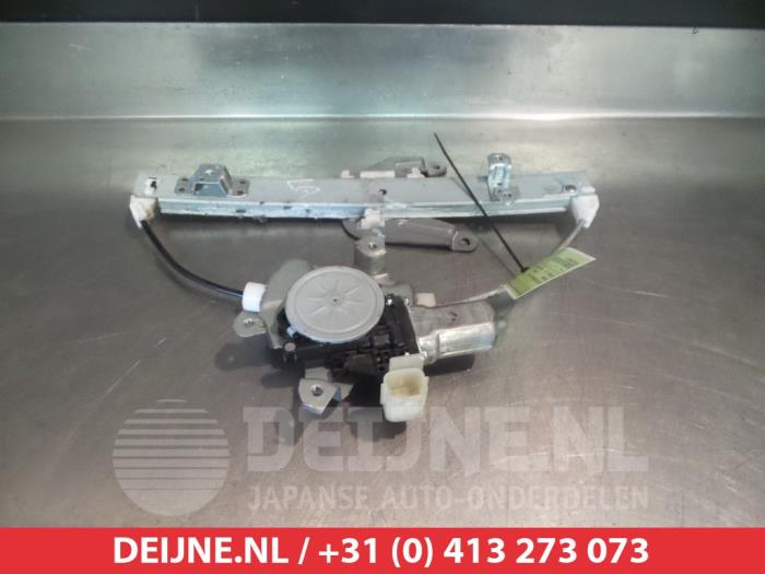 Nissan X-Trail Ruitmechaniek 4Deurs links-achter O290452