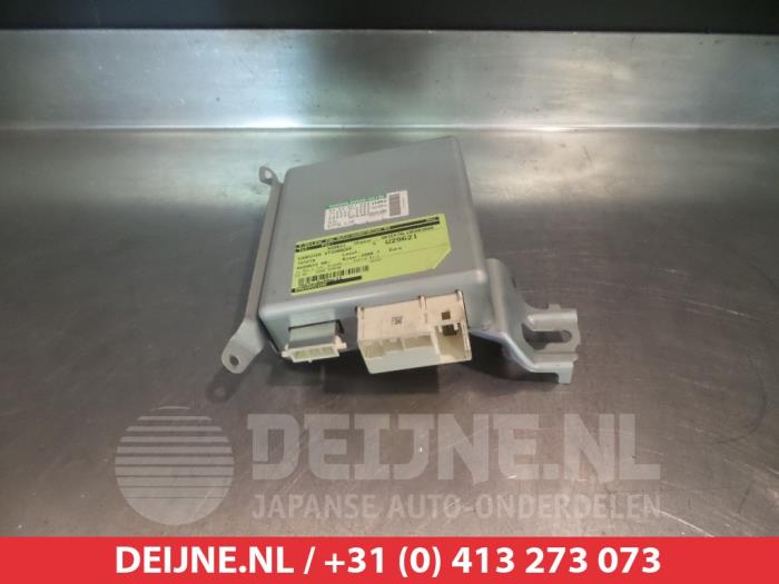 Toyota Avensis Lenkkraftverstärker Steuergerät O339031