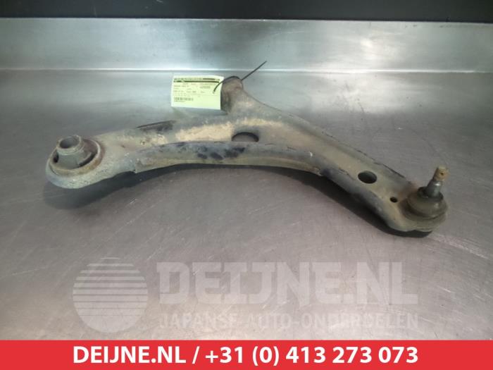 Toyota Urban Cruiser Draagarm onder rechts-voor O382789