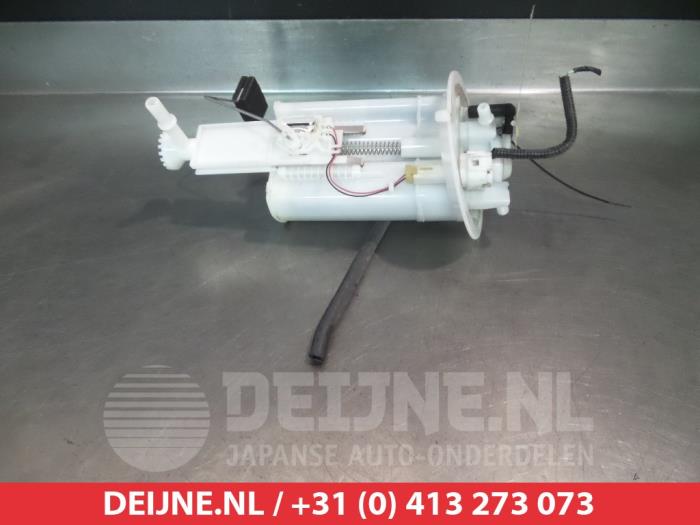 Gebruikte Brandstofpomp Elektrisch Lexus IS (E3) 300h 2.5 16V Prijs € 100,00 Margeregeling aangeboden door V.Deijne Jap.Auto-onderdelen BV