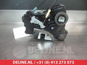 Toyota IQ Türschlossmechanik 2-türig rechts O279312 foto 2