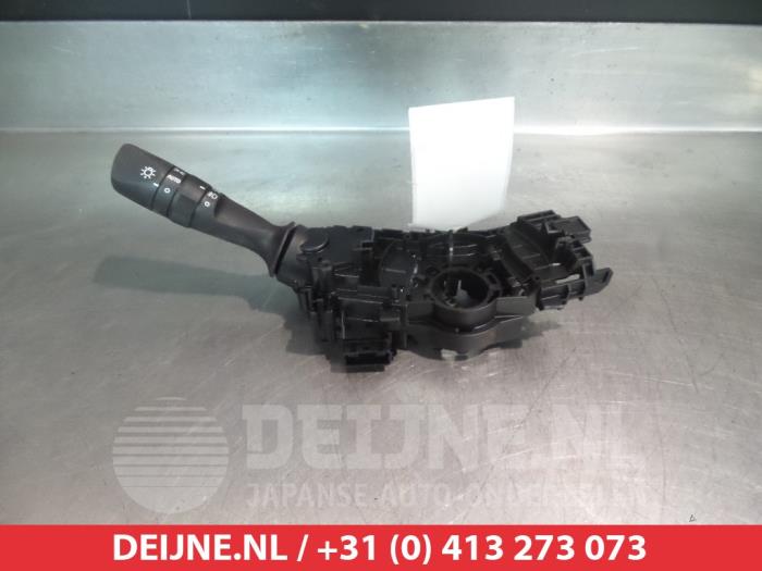 Toyota Auris Light switch O307434