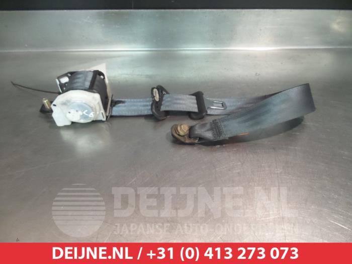 Suzuki Wagon R+ Rear seatbelt, left O315802