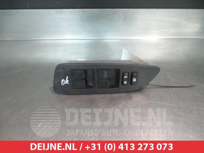 Toyota Auris Multi-functional window switch O312516