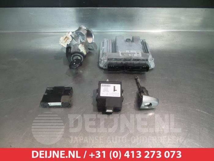Toyota Auris Engine management computer O345561