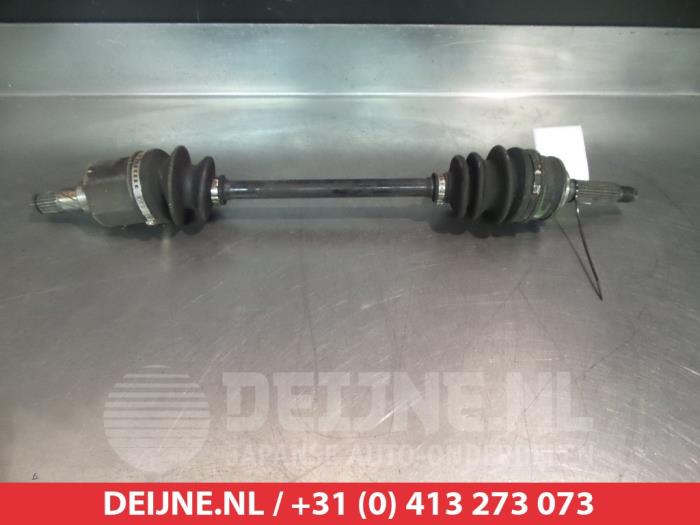 Suzuki Swift Aandrijfas links-voor O318412