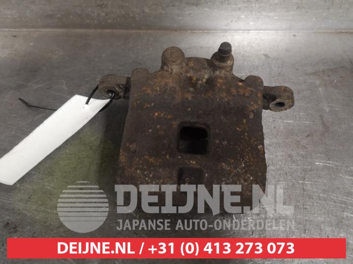 Nissan Patrol Remklauw (Tang) rechts-achter O376934