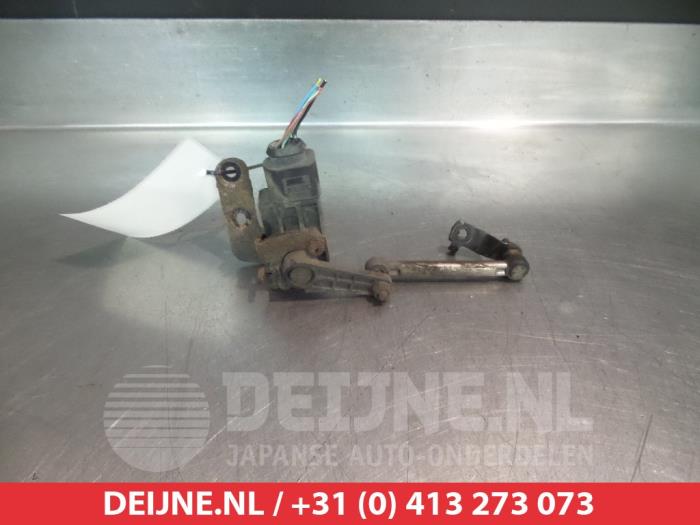 Nissan Murano Xenon height adjustment O266833