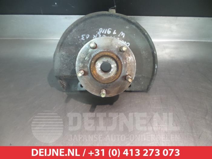 Mitsubishi Outlander Fusee rechts-voor O323841