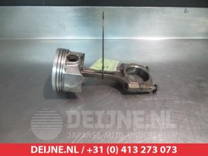 Gebruikte Drijfstang Honda Civic Prijs € 75,00 Margeregeling aangeboden door V.Deijne Jap.Auto-onderdelen BV