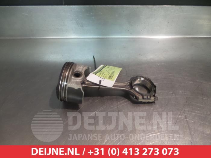 Gebruikte Zuiger Mitsubishi ASX Prijs € 50,00 Margeregeling aangeboden door V.Deijne Jap.Auto-onderdelen BV