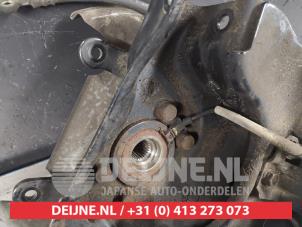 Mitsubishi ASX Achsschenkel links hinten O380450 foto 3
