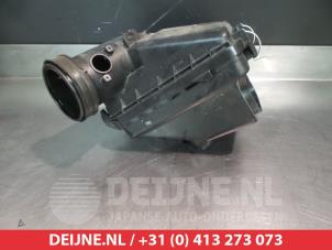 Gebruikte Luchtfilterhuis Mitsubishi ASX 1.8 DI-D HP MIVEC 16V 4x4 Prijs € 50,00 Margeregeling aangeboden door V.Deijne Jap.Auto-onderdelen BV