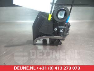 Toyota Auris Türschlossmechanik 4-türig links hinten O280581 foto 2