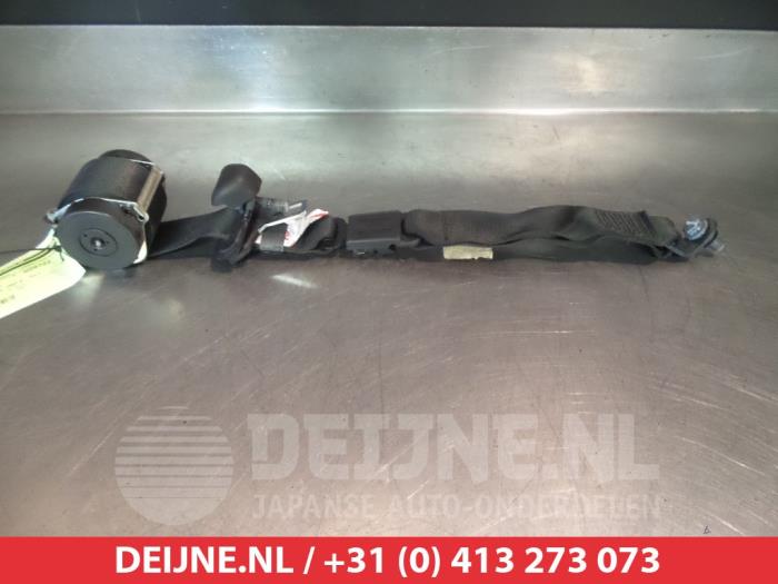 Suzuki Wagon R+ Rear seatbelt, right O316039