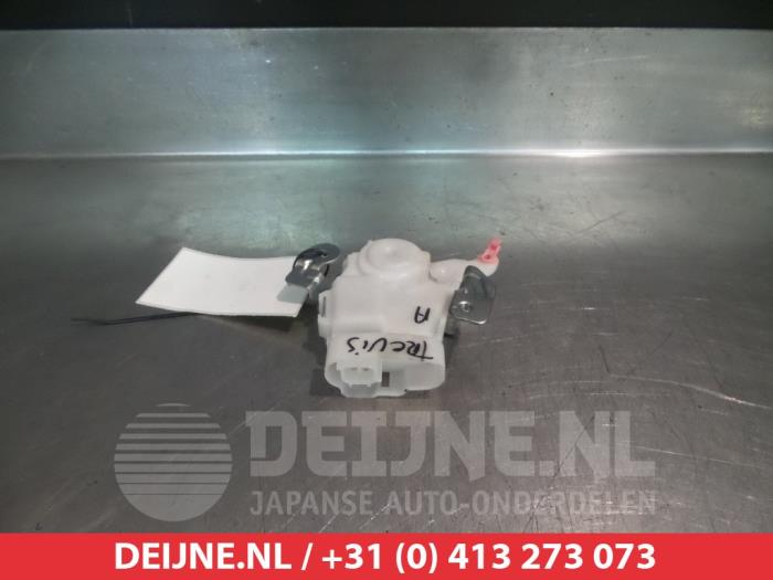 Daihatsu Trevis Tailgate lock mechanism O296807