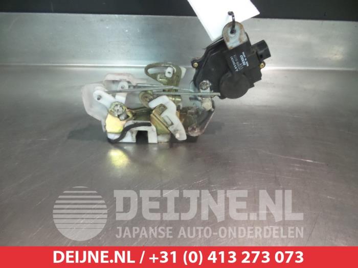 Mitsubishi Pajero Türschlossmechanik 4-türig links hinten O280336