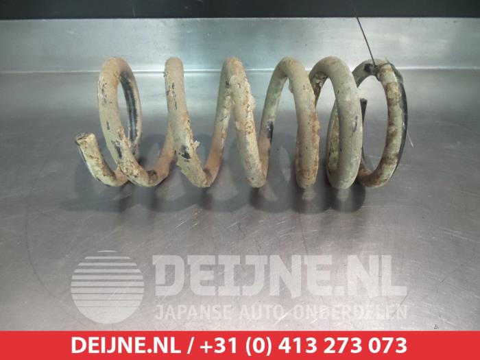 Mitsubishi Pajero Schroefveer achter O380094
