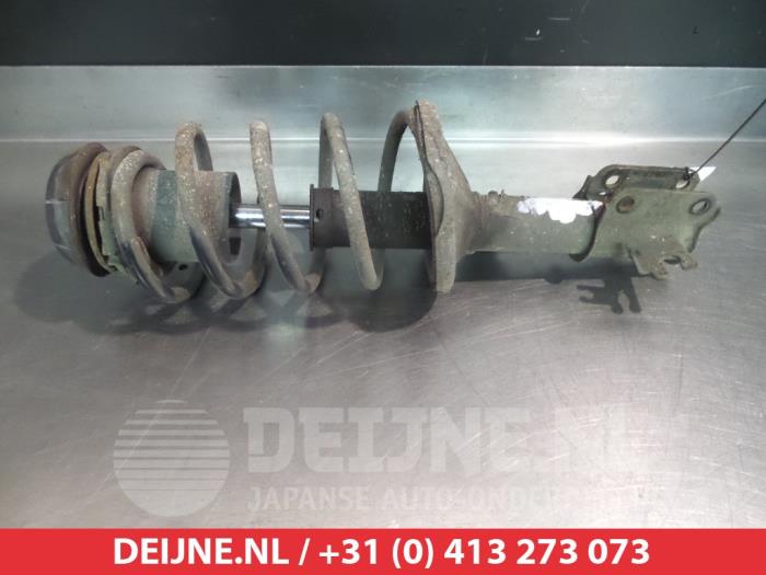 Chevrolet Nubira Stoßdämpferstrebe links vorne O320751