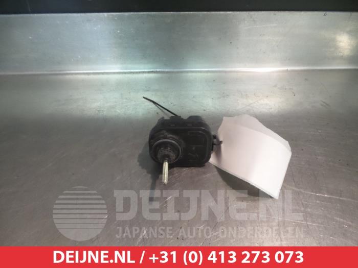 Toyota Verso-S Koplampmotor O267674