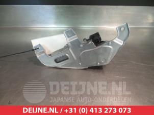 Suzuki SX-4 Rear wiper motor O301370 photo 2