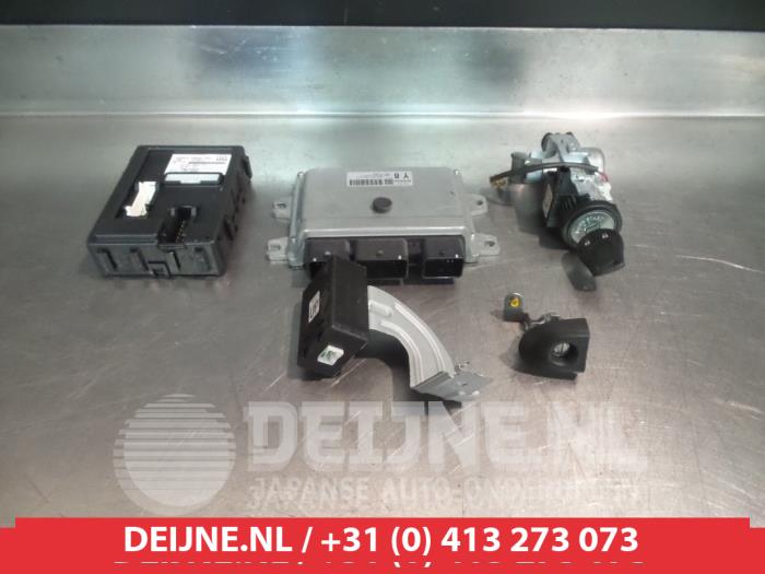 Nissan Micra Kontaktslot+Sleutel O335166