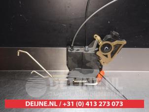 Hyundai Accent Türschlossmechanik 2-türig rechts O279171 foto 2