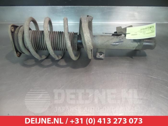 Mazda 3 Schokdemperpoot rechts-voor O321161