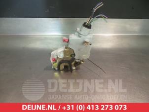 Nissan Primera Türschlossmechanik 4-türig links hinten O280116 foto 2