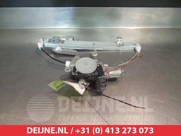 Nissan X-Trail Ruitmechaniek 4Deurs links-achter O290456