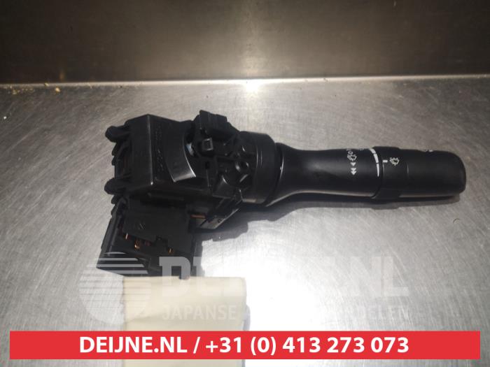 Toyota Avensis Ruitenwis Schakelaar O310440