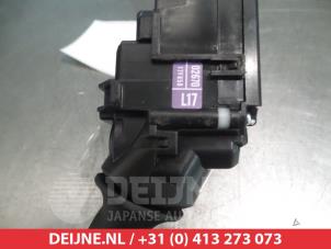 Toyota Auris Ruitenwis Schakelaar O310458 foto 2