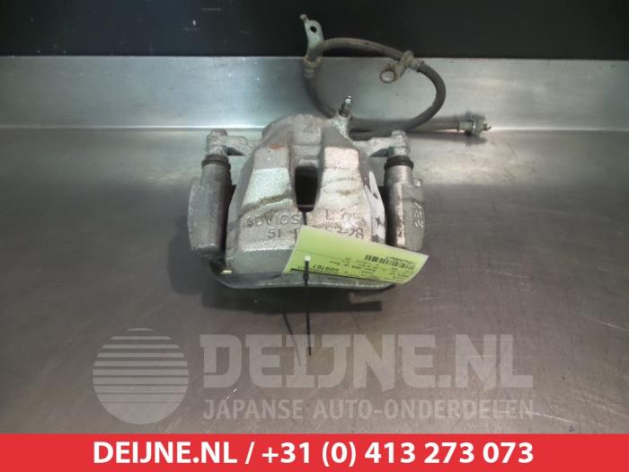 Toyota Auris Bremszange links vorne O325711