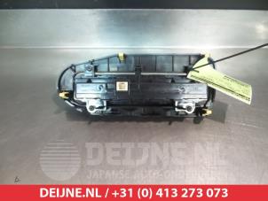 Toyota Auris Heater control panel O306414 photo 2
