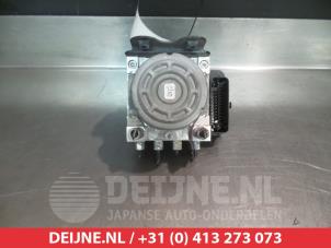 Honda Civic ABS pump O338116 photo 2