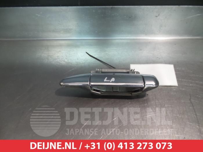 Nissan Primera Portiergreep 4Deurs links-achter O291868