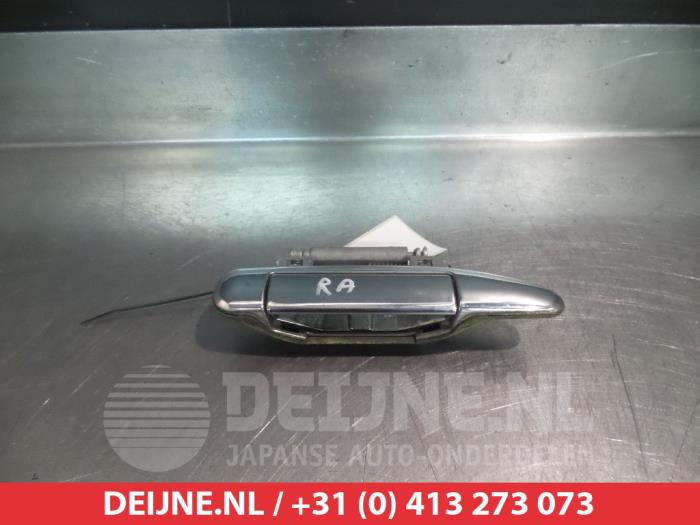 Nissan Primera Portiergreep 4Deurs rechts-achter O291965