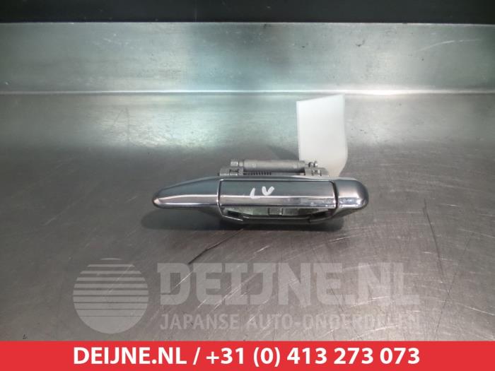 Nissan Primera Portiergreep 4Deurs links-voor O277270