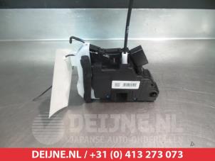 Hyundai I20 Door lock mechanism 4-door, front left O279456 photo 2
