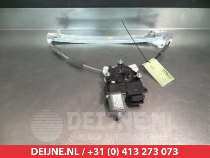 Hyundai I20 Ruitmechaniek 4Deurs links-voor O275633